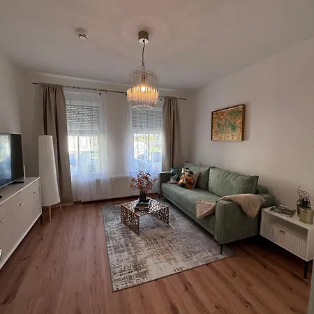 45 - Moderne 2 Zimmer-wohnung Ruhige Lage Nahe Zentrum Und Bahnhof Mit Küche, Wlan Und Komfort * Wittenberge