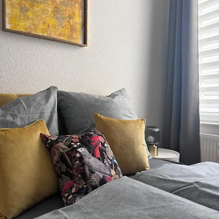 45 - Moderne 2 Zimmer-wohnung Ruhige Lage Nahe Zentrum Und Bahnhof Mit Küche, Wlan Und Komfort Apartment *