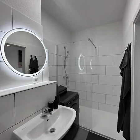 45 - Moderne 2 Zimmer-wohnung Ruhige Lage Nahe Zentrum Und Bahnhof Mit Küche, Wlan Und Komfort Apartment Wittenberge