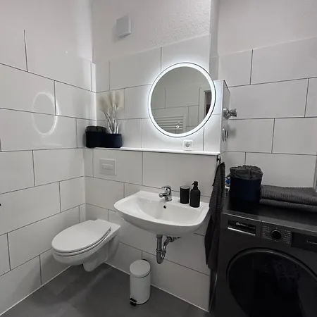 45 - Moderne 2 Zimmer-wohnung Ruhige Lage Nahe Zentrum Und Bahnhof Mit Küche, Wlan Und Komfort Wittenberge